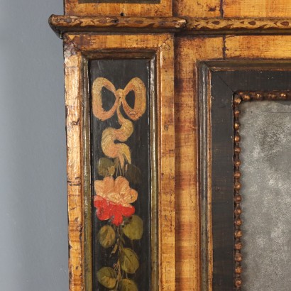 Lackierter Rahmen, freistehender Spiegel mit Rahmen