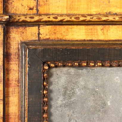 Lackierter Rahmen, freistehender Spiegel mit Rahmen