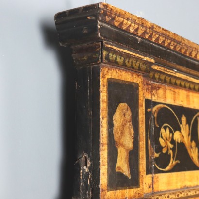 Lackierter Rahmen, freistehender Spiegel mit Rahmen