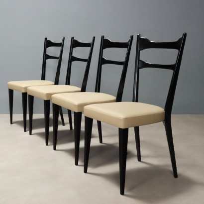 Vier Stühle aus den 60er Jahren