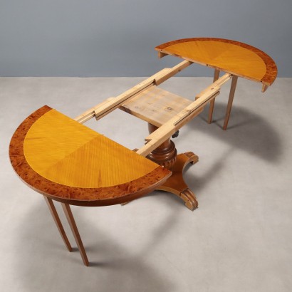 Tisch, Mahagoni- und Eschentisch