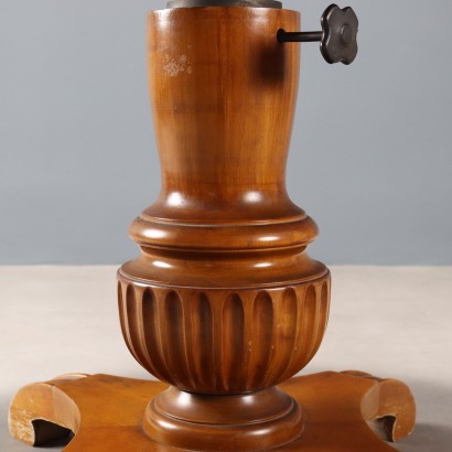 Tisch, Mahagoni- und Eschentisch