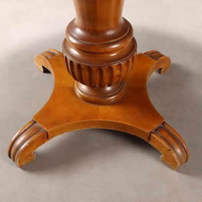 Tisch, Mahagoni- und Eschentisch