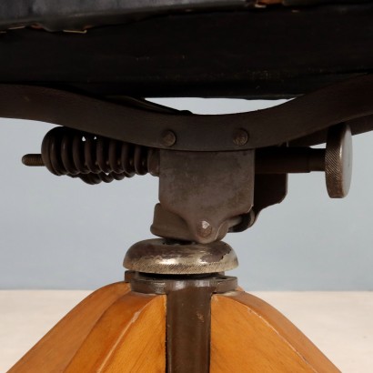 Drehstuhl aus den 1950er Jahren