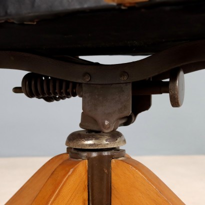 Drehstuhl aus den 1950er Jahren