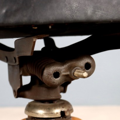 Drehstuhl aus den 1950er Jahren