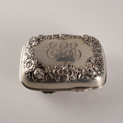 Caja de plata de ley