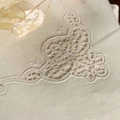 Drap avec deux taies d'oreiller