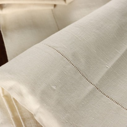 Drap avec deux taies d'oreiller