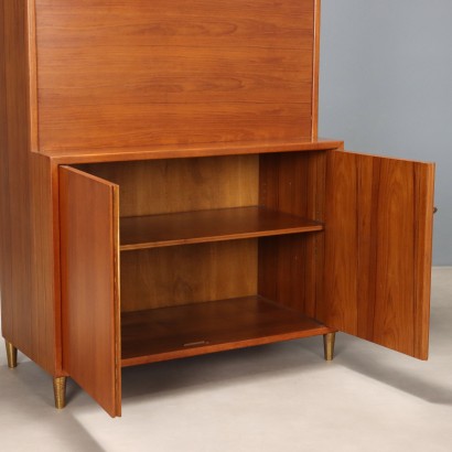 Librería con vitrina y solapa de los años 00