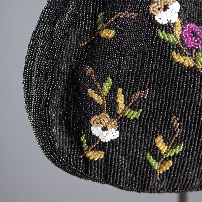 Bolso floral con cuentas