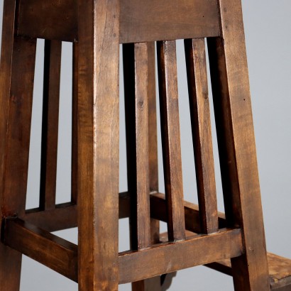 Jardinera Liberty en álamo teñido de nogal