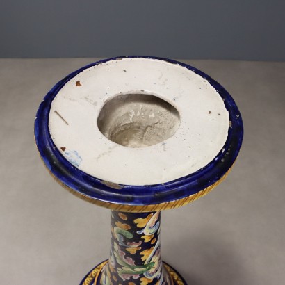 Majolika-Säule im Stil der Neorenaissance