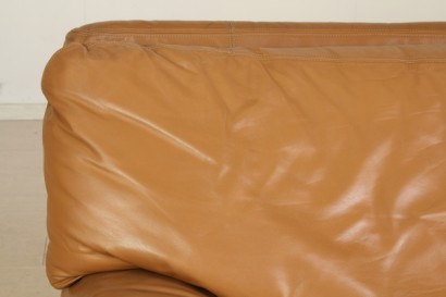 Divano Arflex, tre posti, imbottitura in espanso, rivestimento in pelle, discrete condizioni, segni di usura