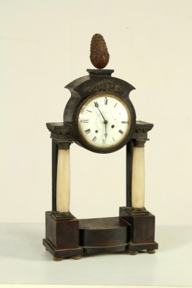 antiques, objets d'art, clock, 1815 1830 Restoration, 19th century, alabaster, #antiquariato #oggettistica