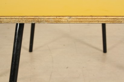 table, table pour enfants, bois Formica, métal peint, fabriqué en Italie, #modernariat, #tables, # {* $ 0 $ *}