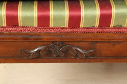 tallas de estilo neoclásico, sofá, acolchado, cereza, 700, hecha en Italia, #antiquariato, #sedie, #poltrone, #divani #dimanoinmano
