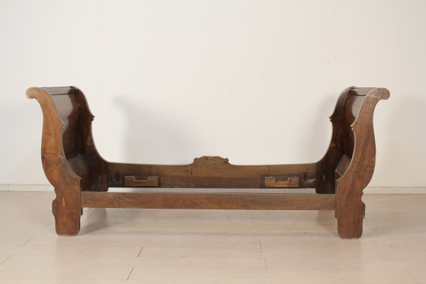 Letto a barca - Letti e testate - Antiquariato - dimanoinmano.it Letto a barca - Letti e testate - Antiquariato - dimanoinmano.it