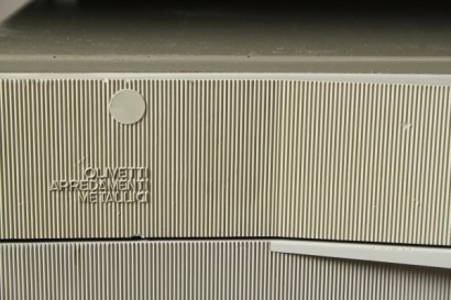 tavoli di modernariato, scrivania olivetti, produzione olivetti, designer gruppo BBPR, modello arco, anni 60, del 1963