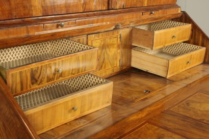 Neoclassical Drop-Leaf Chest of Drawers Walnut Olive Late 1700s