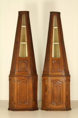 Pair of Baroque Solid Walnut Corner Cupboards Italy Lombardia 1700