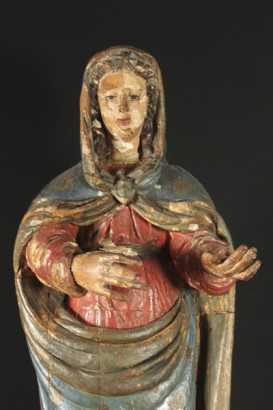 Hölzerne Statue Madonna