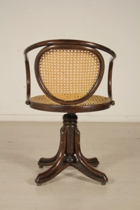 Particular Thonet style swivel chair
