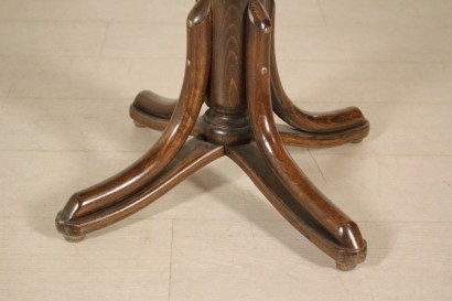 Particular Thonet style swivel chair