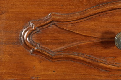 Particolare Credenza Piemontese con piattaia