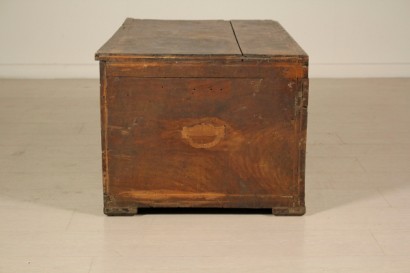 Trunk storage chest side