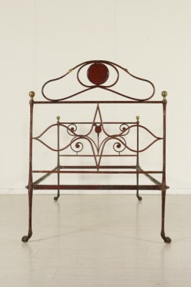 Particular wrought iron bed 700