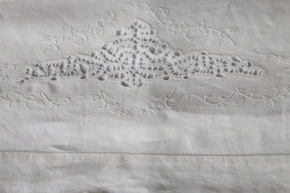 Hand embroidery detail full linen double sheet two pillowcases