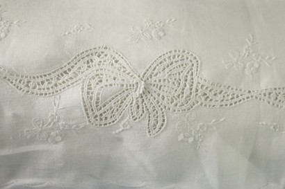 Brodées de taies d’oreiller feuille avec des détails de broderie à la main