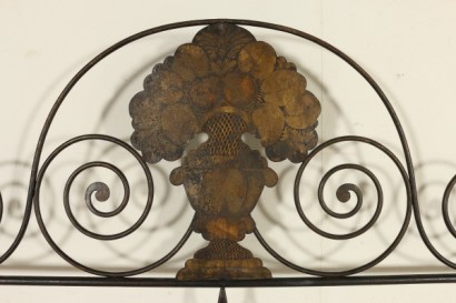 Particular bed in wrought iron, 18th century