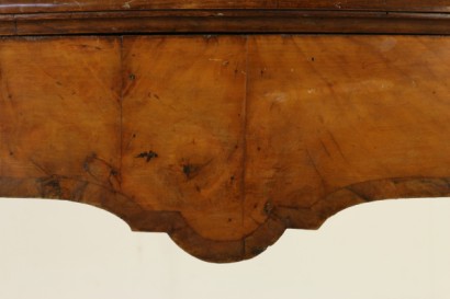 Console particulière avec cariatides