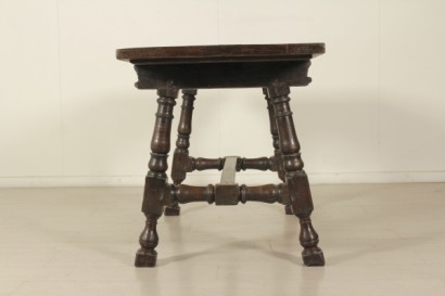 Spool refectory table