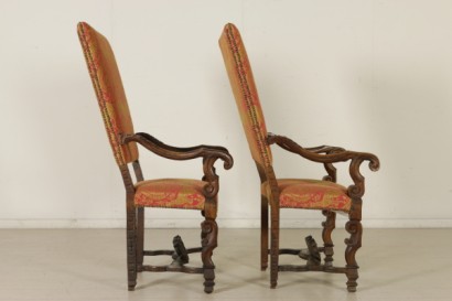 Pair of Thrones-view right side