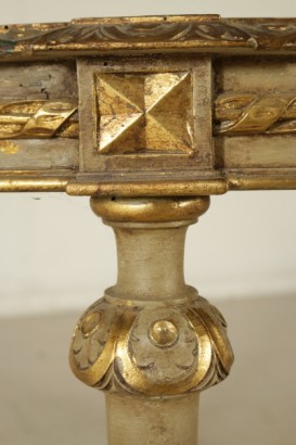 Consolle in stile neoclassico - particolare Consolle in stile neoclassico - particolare