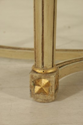 Consolle in stile neoclassico - particolare Consolle in stile neoclassico - particolare