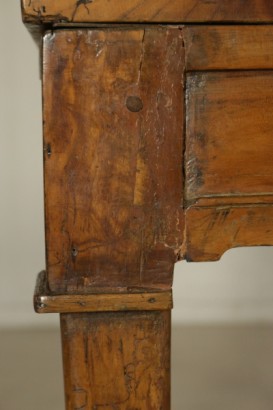 Directory's Style Table 19th Century