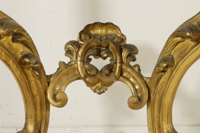 Pair corner console-detail