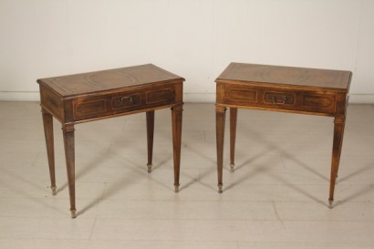Coppia di comodini-tavolini - Mobili in stile - Bottega ...