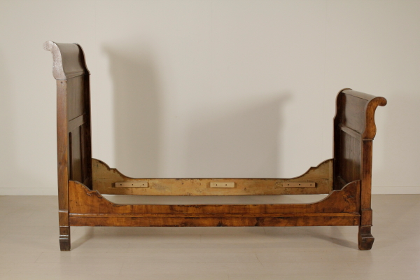 Letto a barca - Letti e testate - Antiquariato - dimanoinmano.it Letto a barca - Letti e testate - Antiquariato - dimanoinmano.it