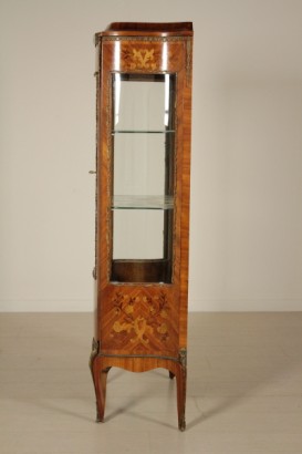 Side-style display cabinet