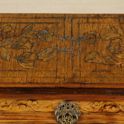 Dutch inlaid fore-detail