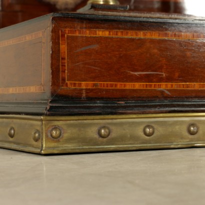 Mesa consola con espejo Imperio-detalle