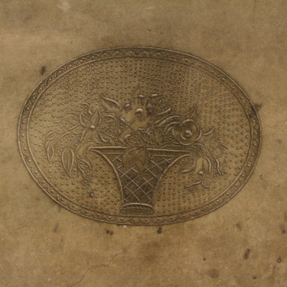 Coffee table with carved stone-detail