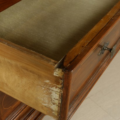 Walnut chest of drawers-detail