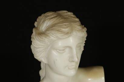 Detalle de estatua de mármol