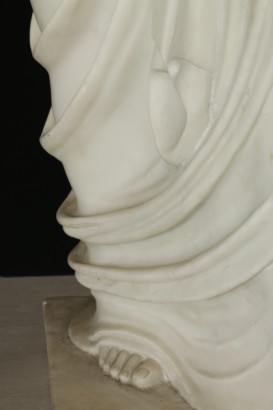 Marble statue-detail